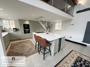 Open Plan Breakfast Kitchen- click for photo gallery